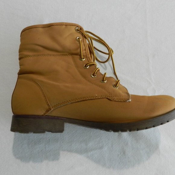 Rock and Candy foldover lace up boots - Picture 3 of 8